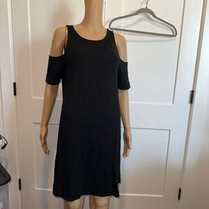 BB Dakota cold shoulder mini dress Black Large NWT